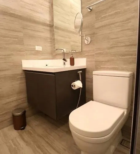 Luxury Oasis In Makati With Balcony *