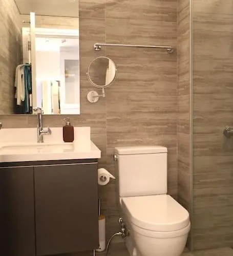 Luxury Oasis In Makati With Balcony شقة *